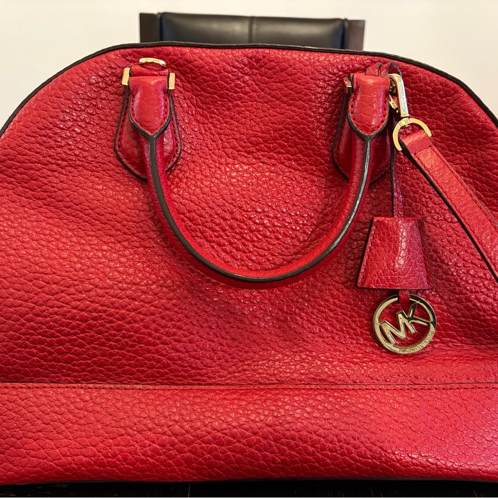 MICHAEL KORS SMYTHE LARGE DOME SATCHEL PURSE BAG 30T5GSOS3E
CHILI VGUC